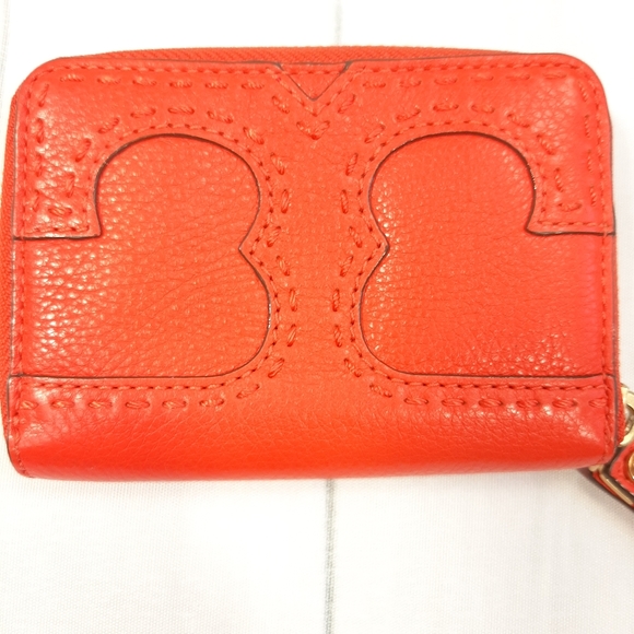 Tory Burch Small Orange Leather Purse With Key Fob. Zip Fastening - Picture 4 of 13